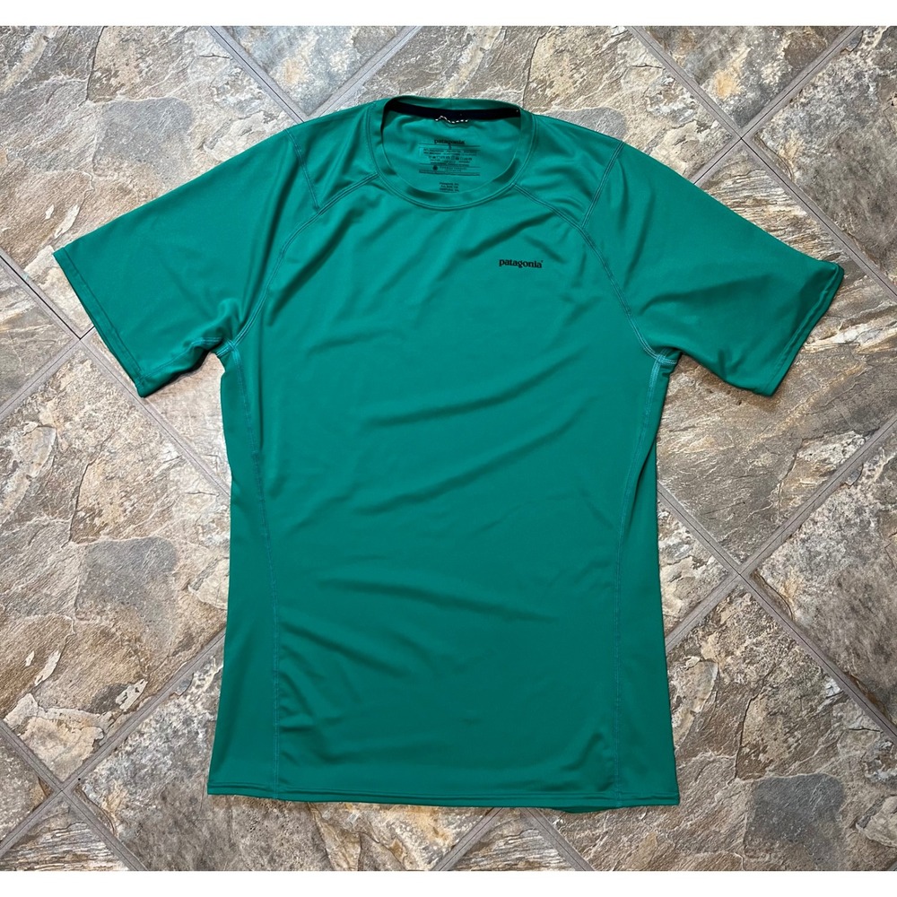 Patagonia Performance Shirt Mens Small Green Short Sleeve Active Tee